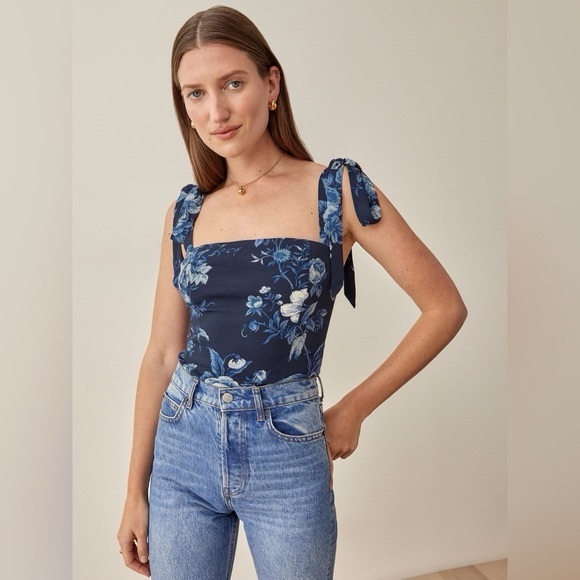 Reformation Tops - Reformation Blue Ellora Top. Size 0.